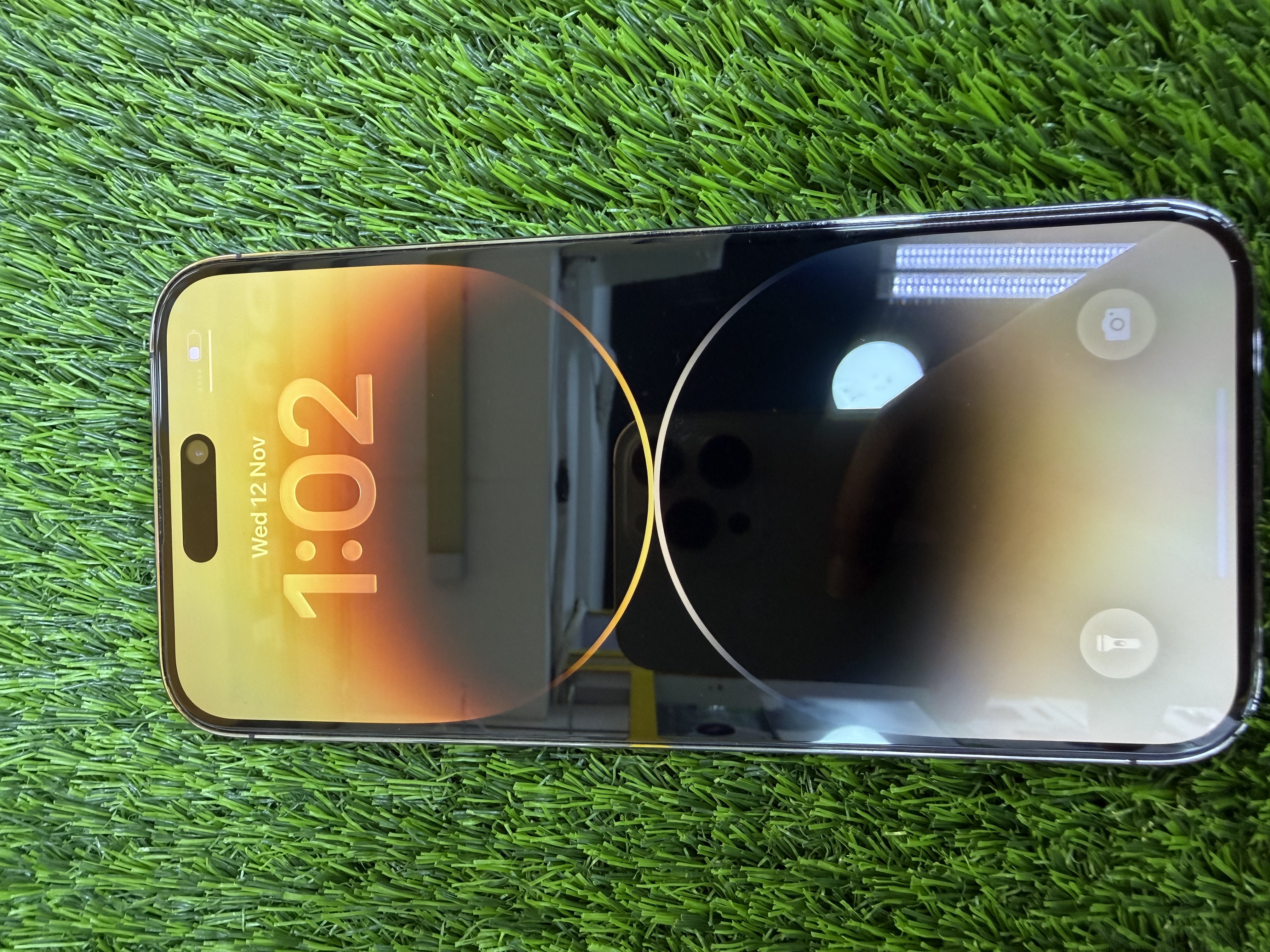 Apple iPhone 14 Pro Max - Image 1