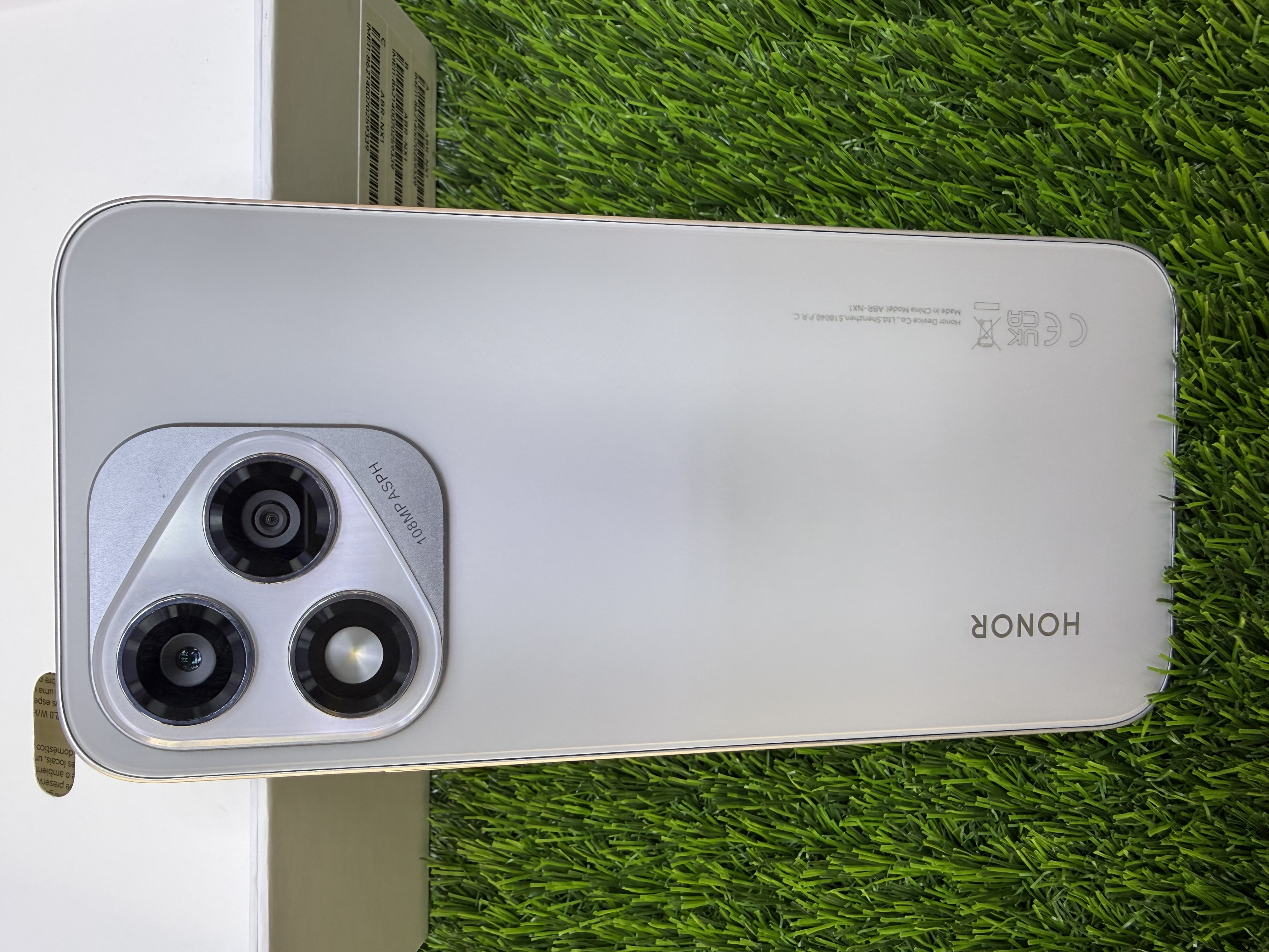 HONOR 400 Lite - Image 1